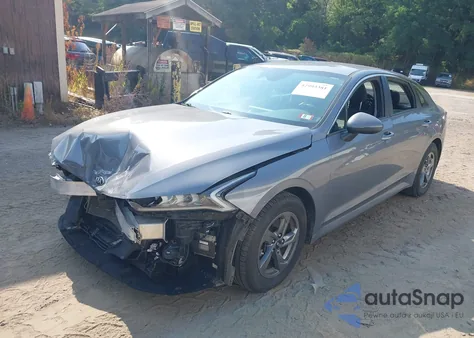 2021 Kia K5 Lxs z USA, uszkodzony, nr VIN 5XXG14J23MG025823